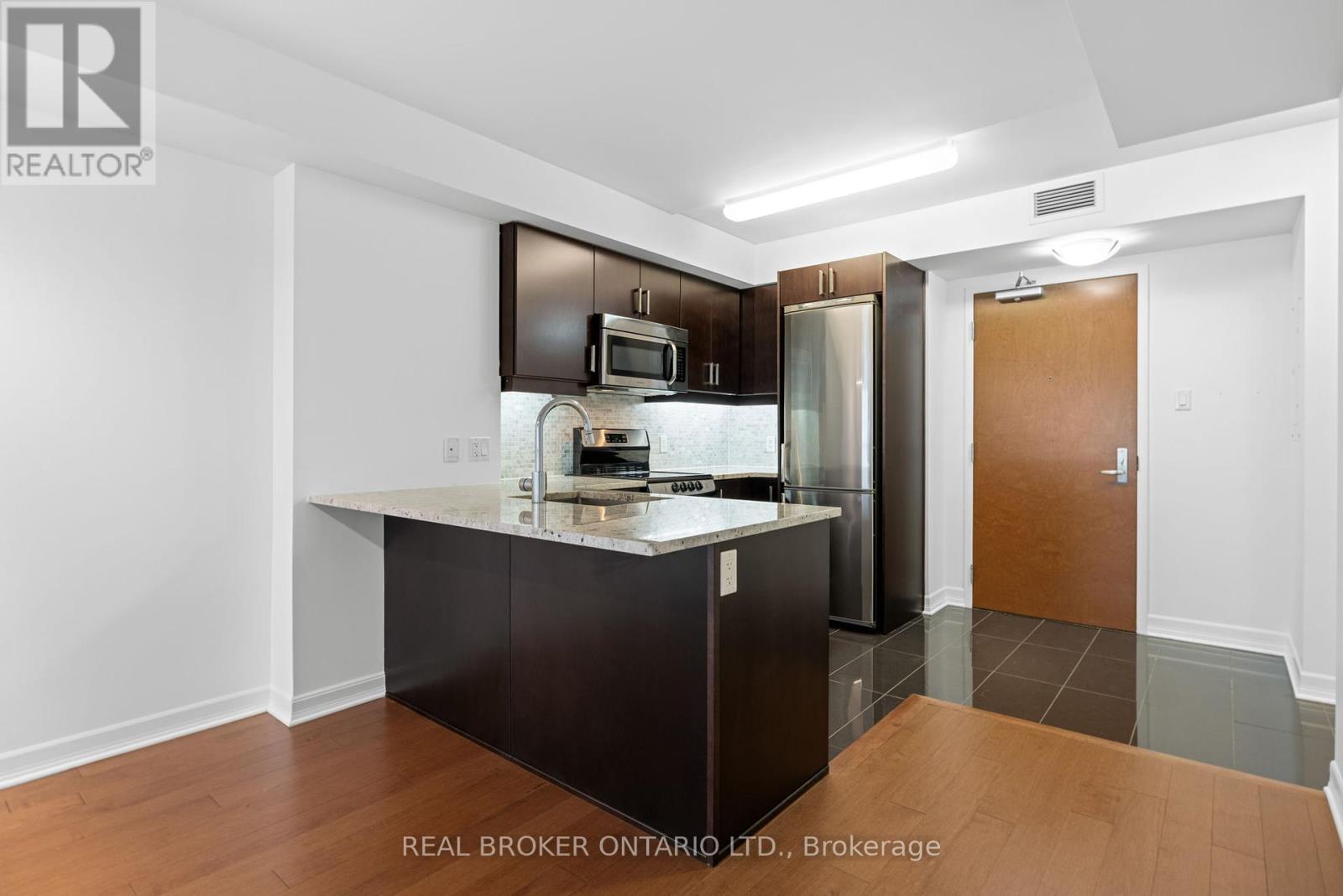 407 - 195 Besserer Street, Ottawa, Ontario  K1N 0B6 - Photo 5 - X12402860