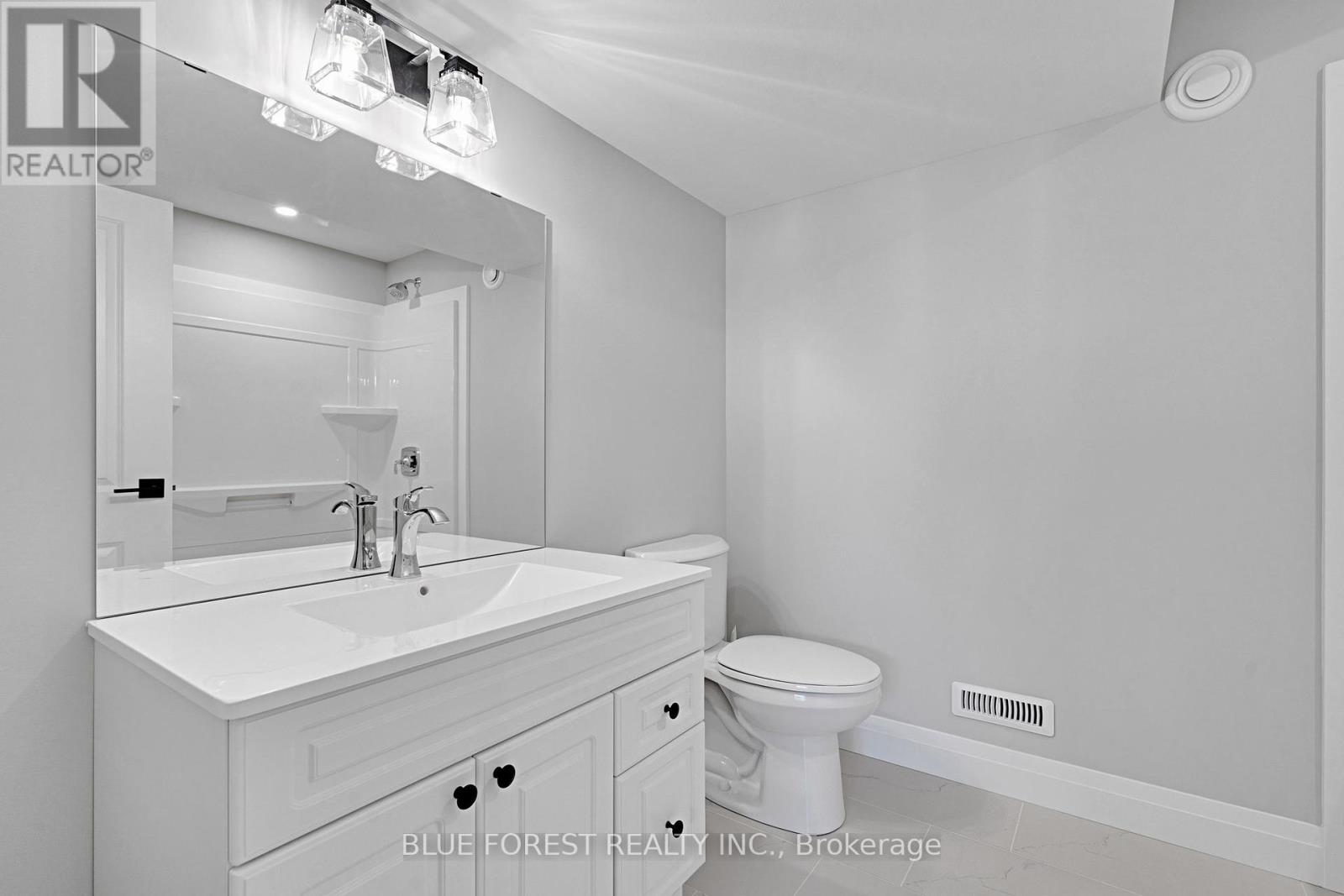 147 Shirley Street, Thames Centre, Ontario  N0M 2P0 - Photo 27 - X12348199