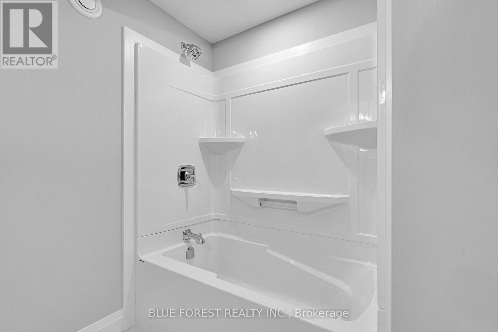 147 Shirley Street, Thames Centre, Ontario  N0M 2P0 - Photo 28 - X12348199
