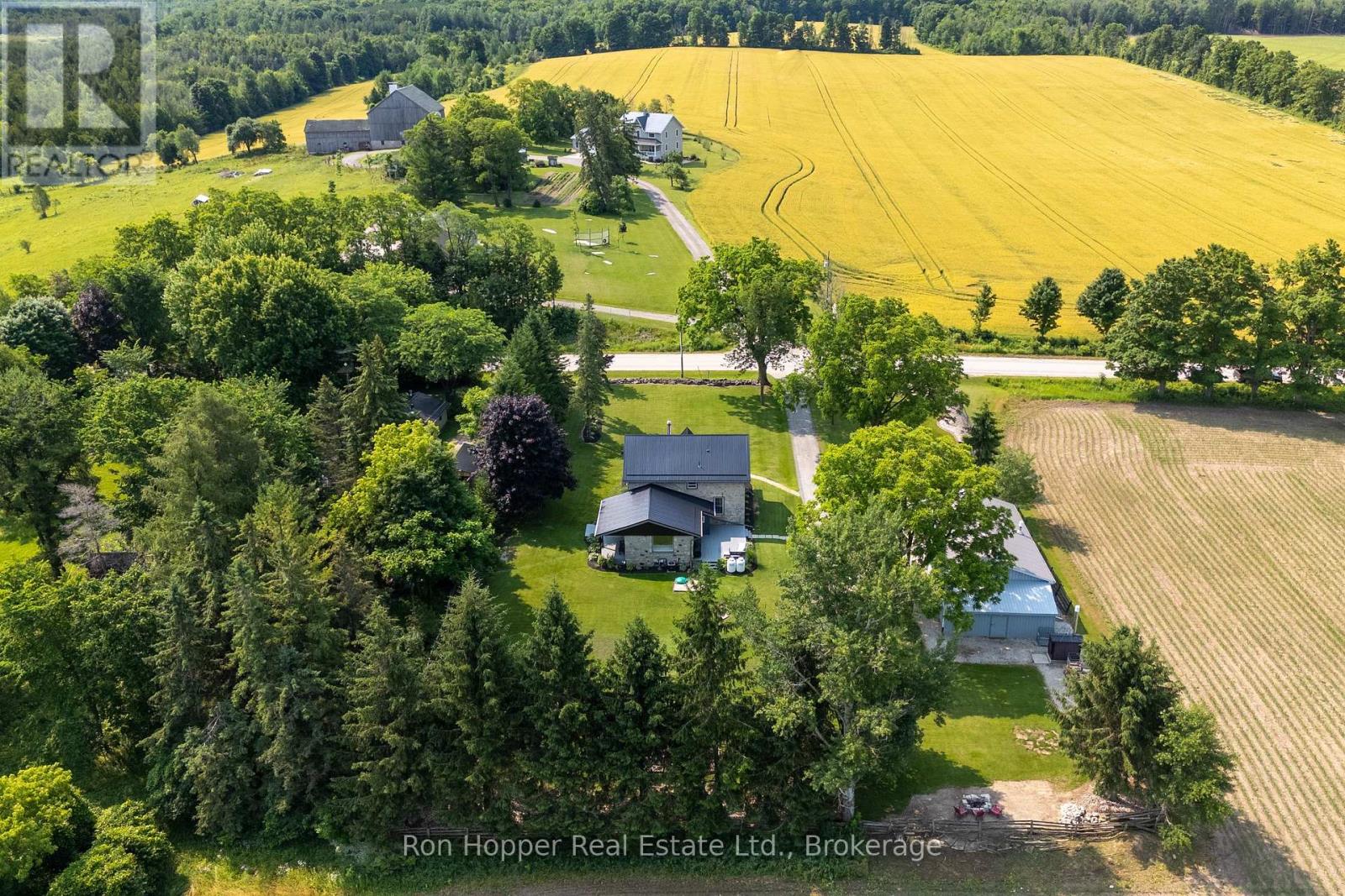 521145 12 Concession, West Grey, Ontario  N0G 1S0 - Photo 43 - X12301252