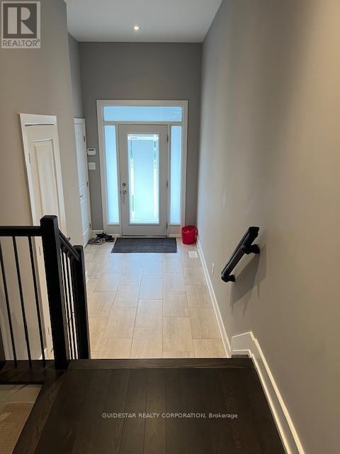 178 Overberg Way, Ottawa, Ontario  K2S 0J7 - Photo 2 - X12402869