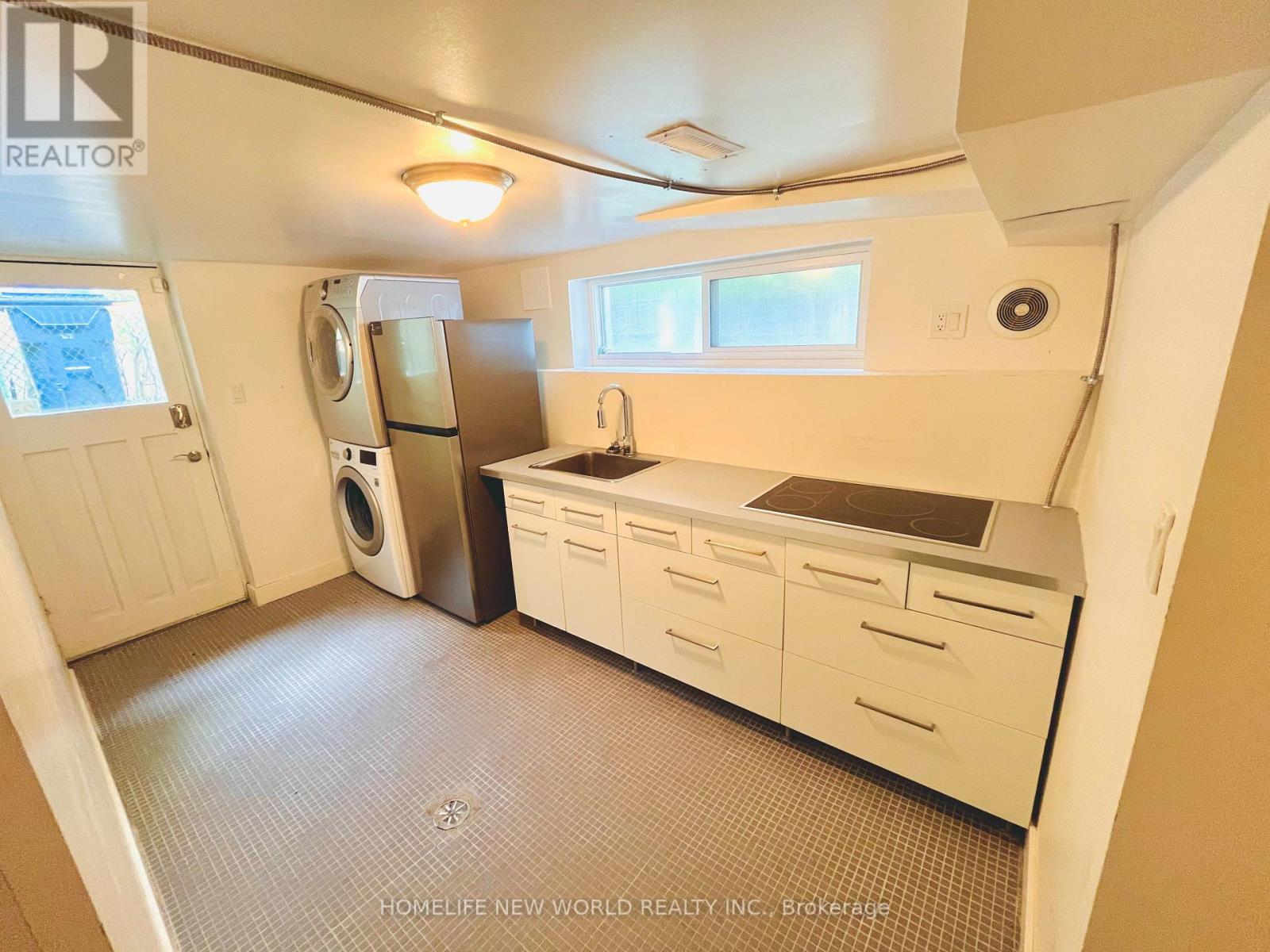 Bsmt - 261 Hollywood Avenue, Toronto, Ontario  M2N 3K8 - Photo 4 - C12402866