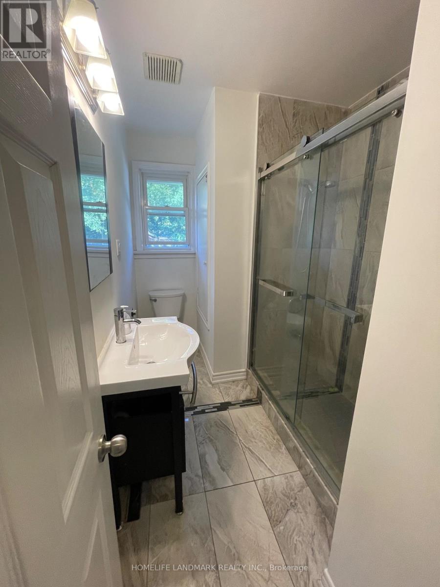 11 Byrne Boulevard, St. Catharines, Ontario  L2T 2H8 - Photo 9 - X12338464
