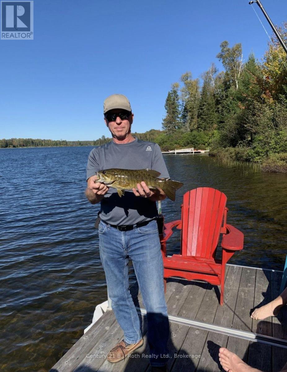 16 Machar Point, South River, Ontario  P0A 1X0 - Photo 38 - X12107091