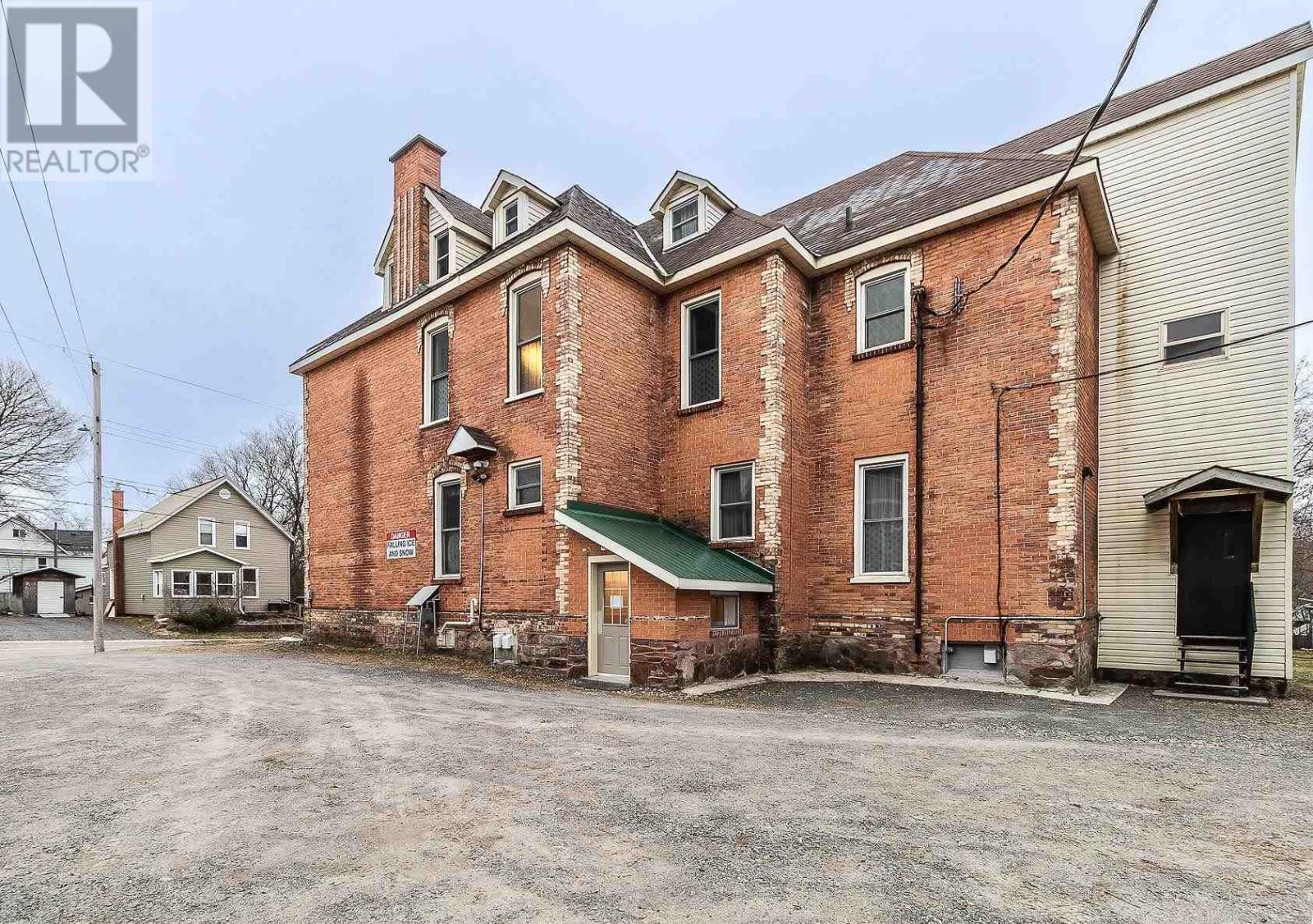 151 Woodward Ave, Sault Ste. Marie, Ontario  P6A 3T6 - Photo 11 - SM252620