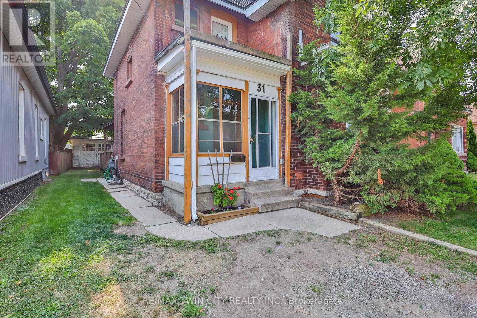 31 Fair Avenue, Brantford, Ontario  N3S 2M4 - Photo 2 - X12402882