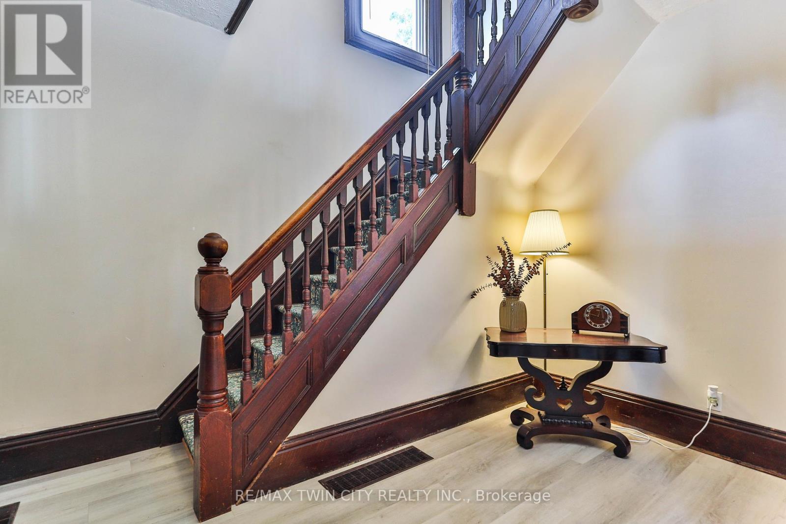 31 Fair Avenue, Brantford, Ontario  N3S 2M4 - Photo 3 - X12402882