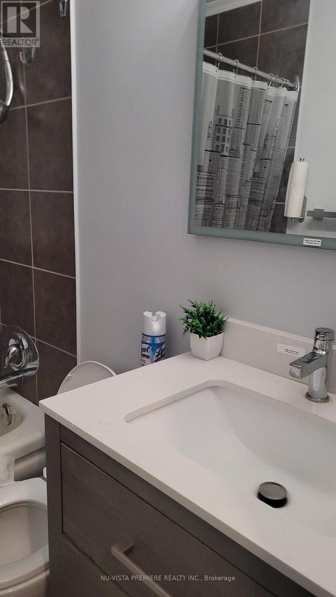 68 Southdale Road W, London South, Ontario  N6J 2J1 - Photo 3 - X12402892