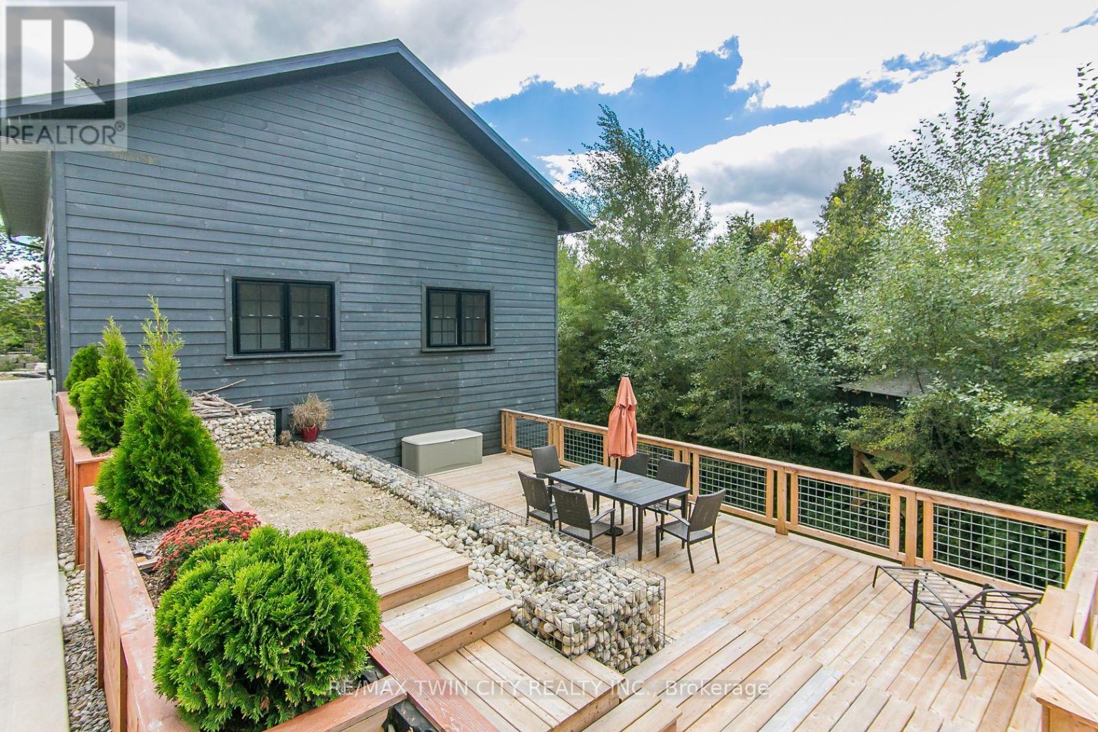 141 Ruth Anne Place, Mapleton, Ontario  N0G 2K0 - Photo 43 - X12389170