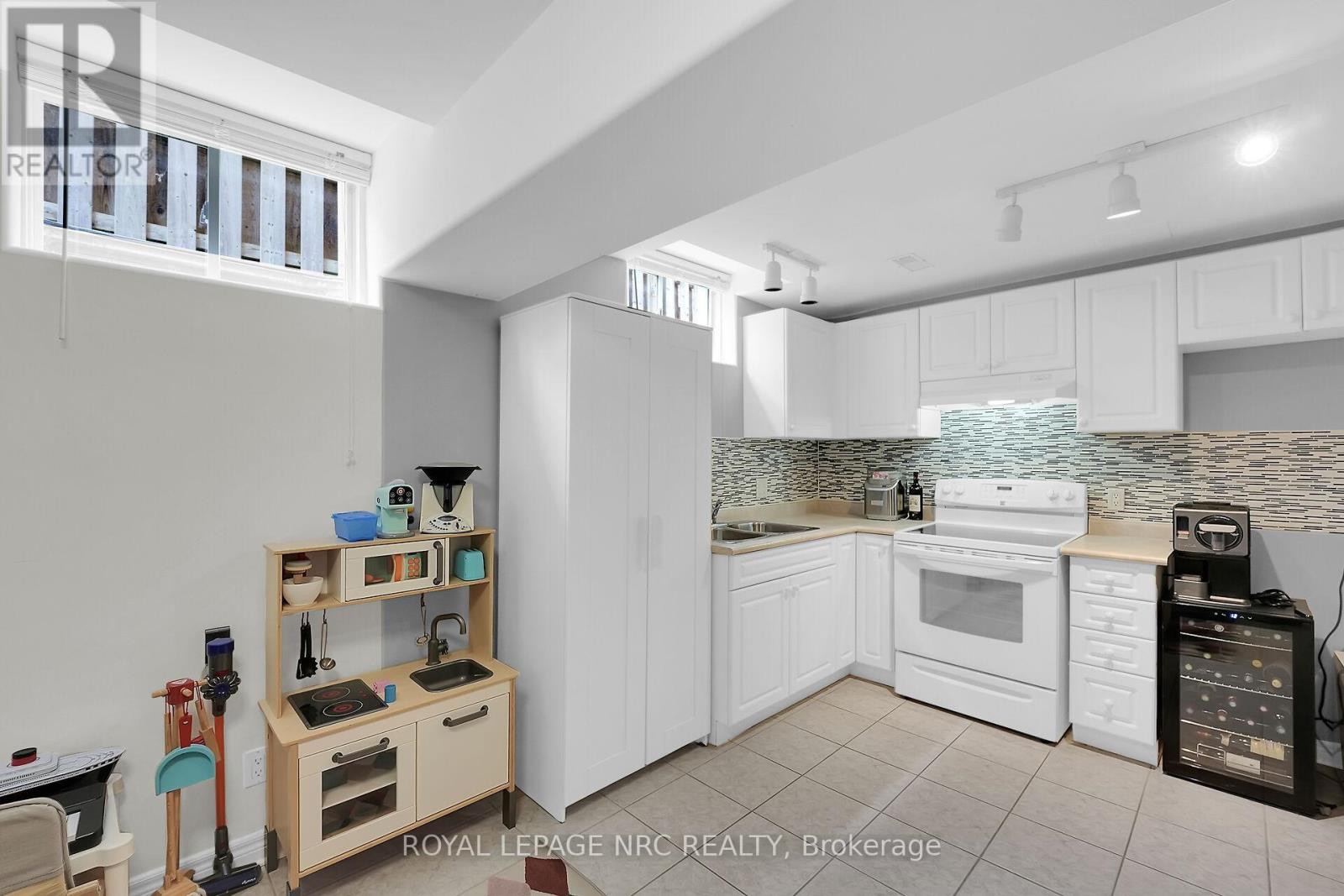 80 Mcbride Drive, St. Catharines, Ontario  L2S 2Z3 - Photo 34 - X12402893