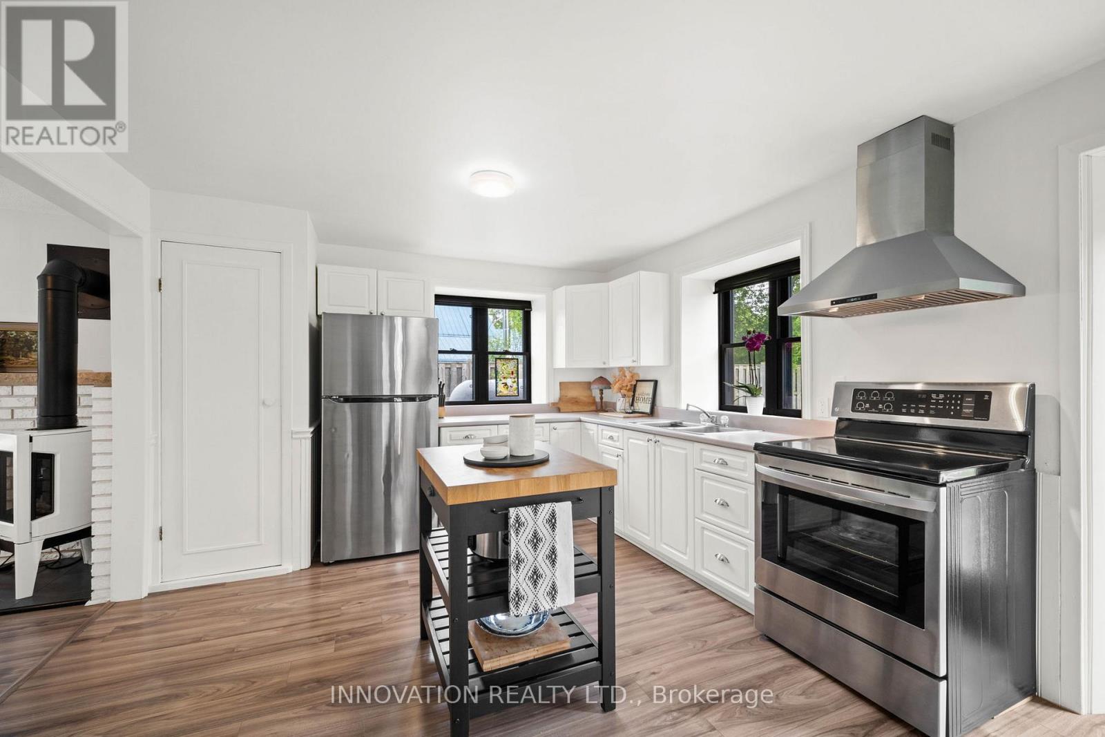137 Hillier Street, Lanark Highlands, Ontario  K0G 1K0 - Photo 10 - X12402902