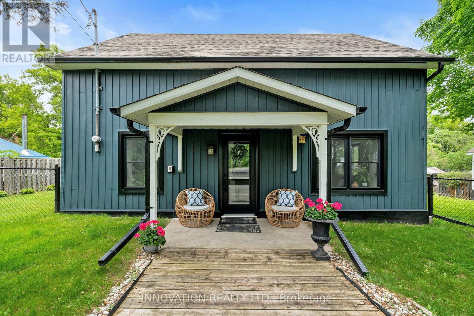 137 Hillier Street, Lanark Highlands, Ontario  K0G 1K0 - Photo 2 - X12402902