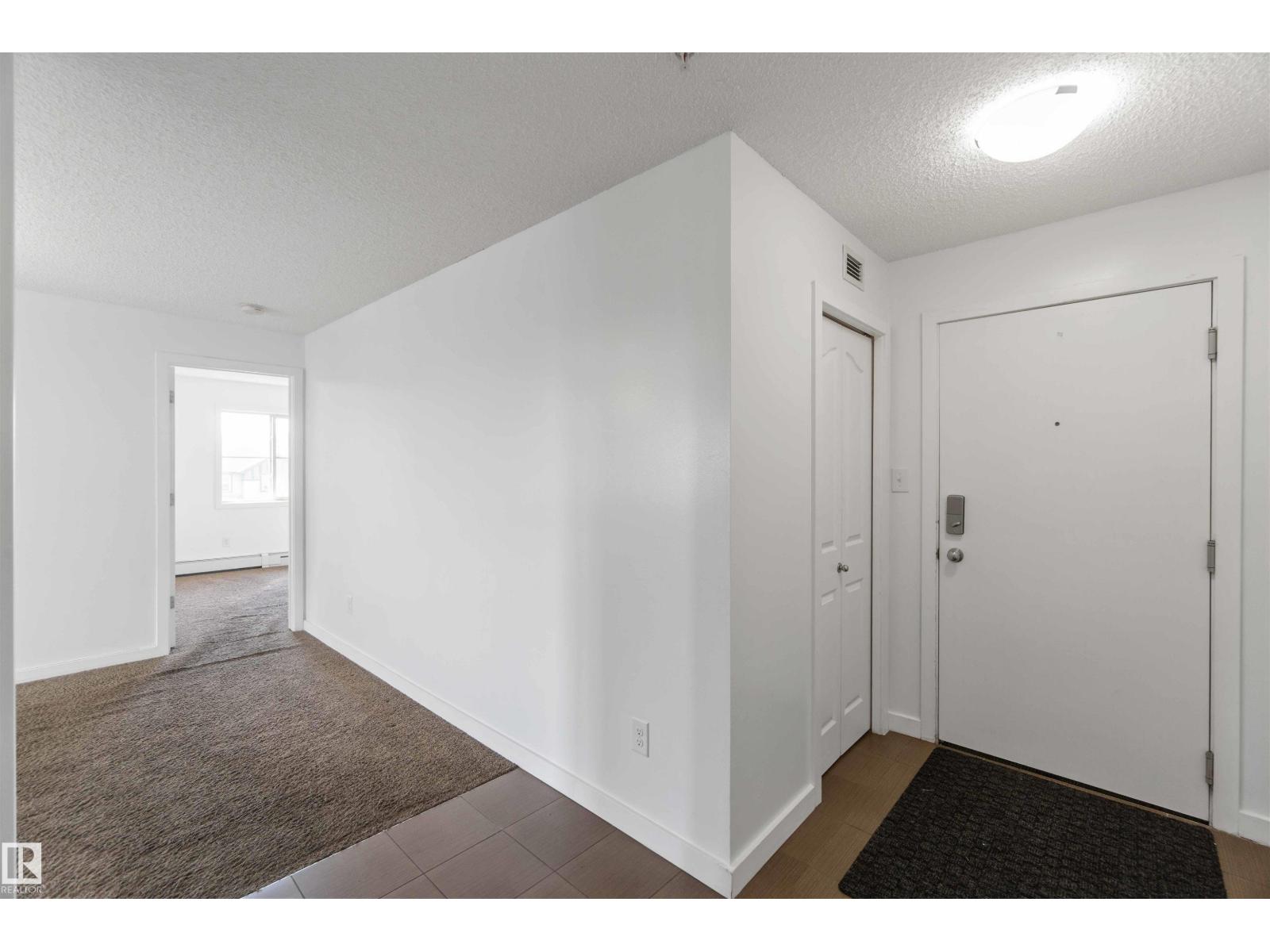 #301 1060 Mcconachie Bv Nw, Edmonton, Alberta  T5Y 0W9 - Photo 4 - E4457774