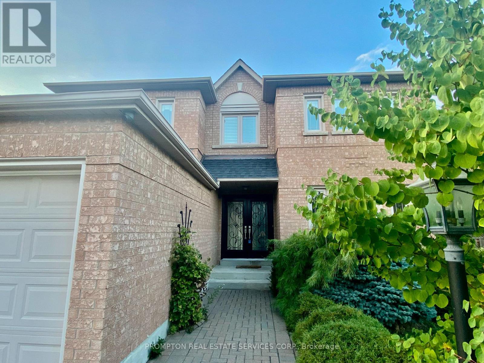 32 Charrington Crescent, Markham, Ontario  L3R 0R2 - Photo 1 - N12374287