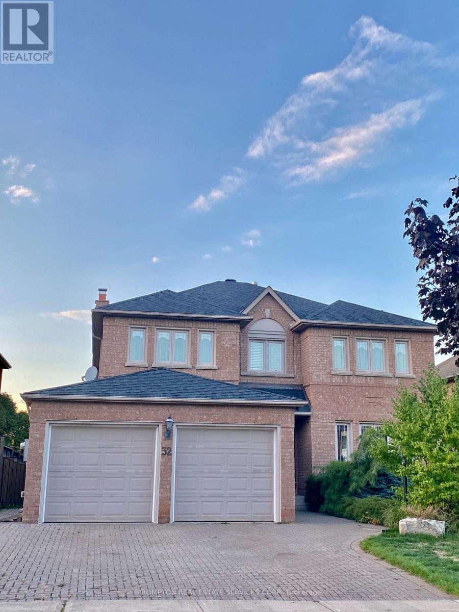 32 Charrington Crescent, Markham, Ontario  L3R 0R2 - Photo 2 - N12374287