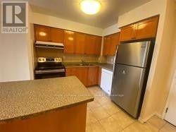 1726 - 3888 Duke Of York Boulevard, Mississauga, Ontario  L5B 4P5 - Photo 10 - W12402766