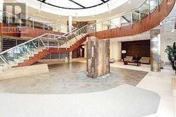 1726 - 3888 Duke Of York Boulevard, Mississauga, Ontario  L5B 4P5 - Photo 4 - W12402766