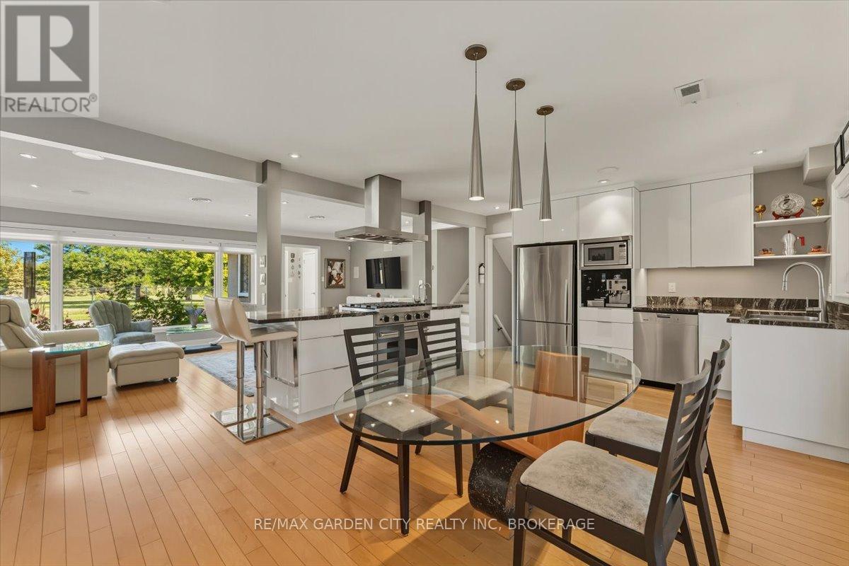 112 Riverdale Drive, St. Catharines, Ontario  L2R 3S4 - Photo 14 - X12402919