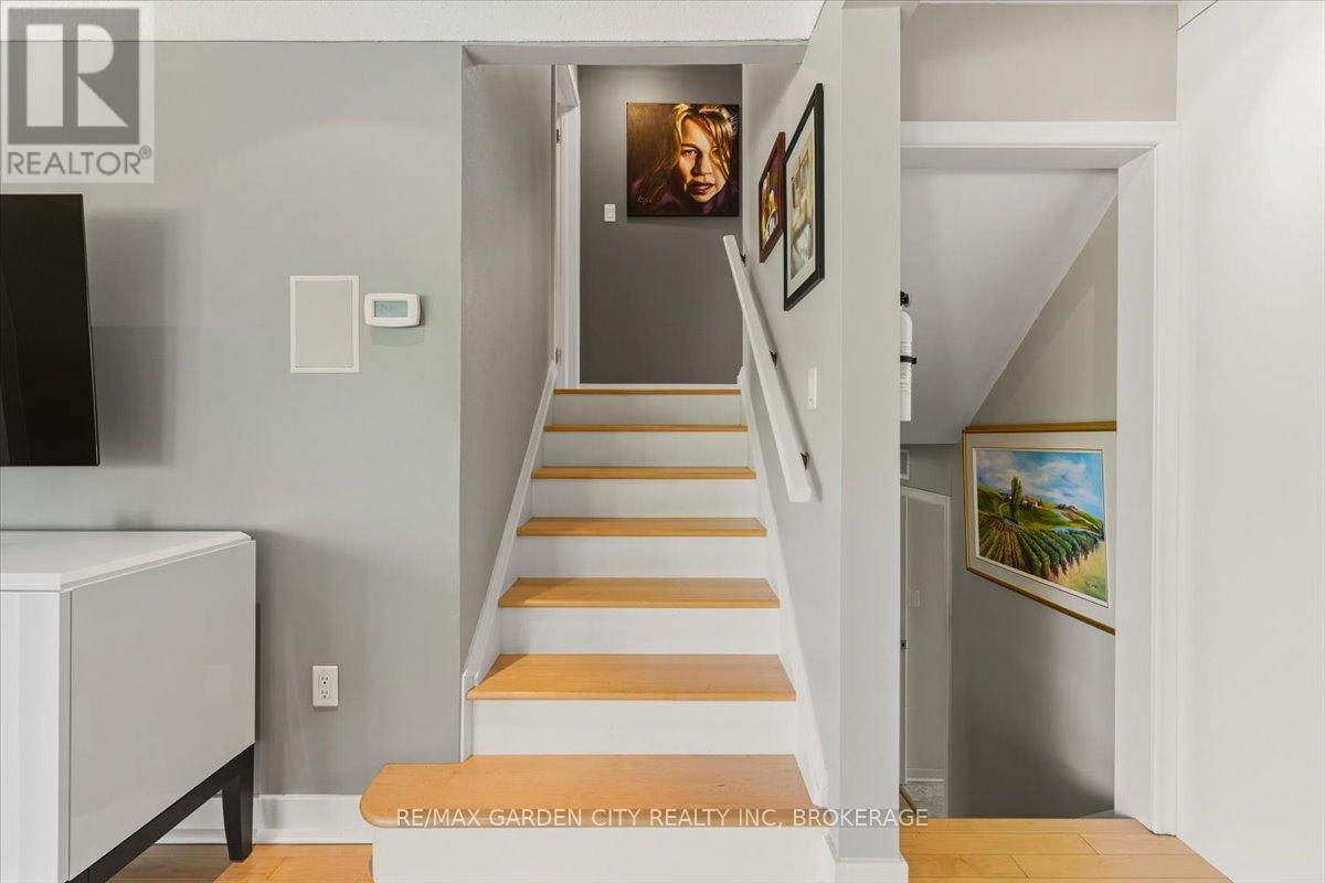 112 Riverdale Drive, St. Catharines, Ontario  L2R 3S4 - Photo 22 - X12402919