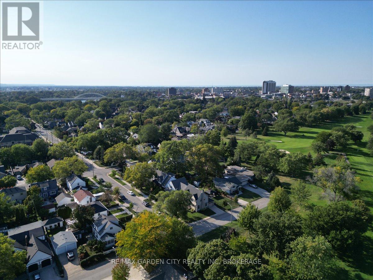 112 Riverdale Drive, St. Catharines, Ontario  L2R 3S4 - Photo 40 - X12402919