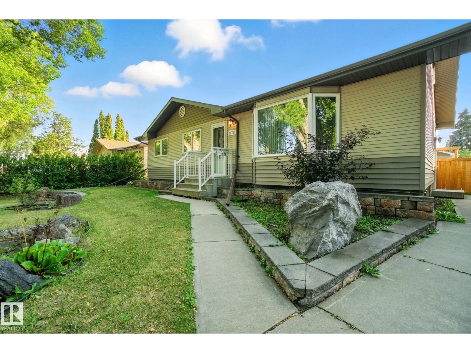 15711 89 Av Nw, Edmonton, Alberta  T5R 4R4 - Photo 5 - E4457370
