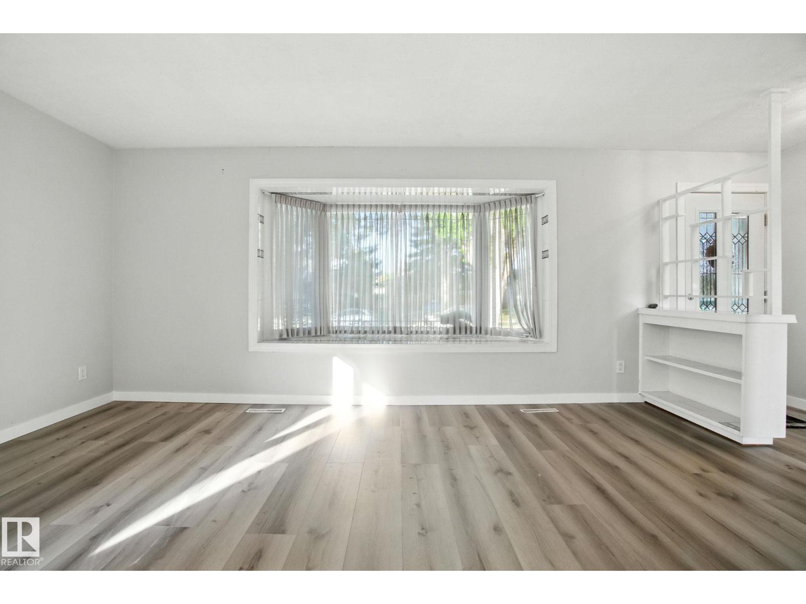 15711 89 Av Nw, Edmonton, Alberta  T5R 4R4 - Photo 11 - E4457370
