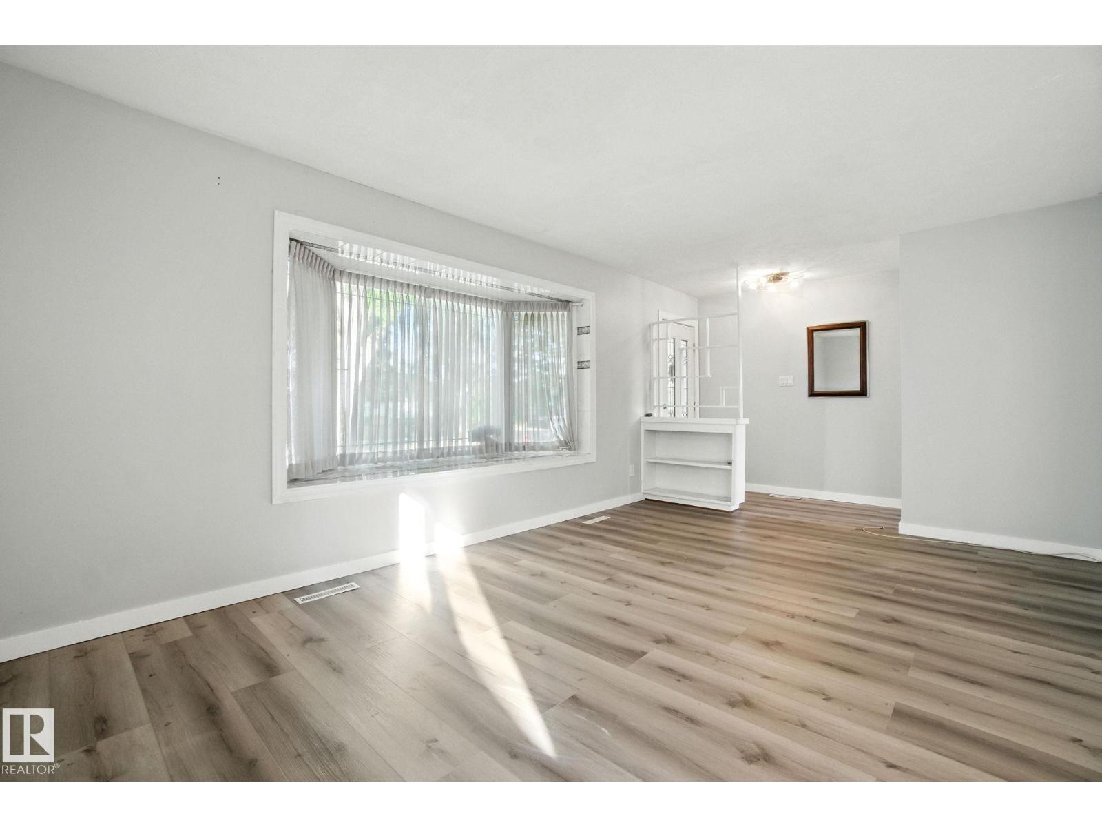 15711 89 Av Nw, Edmonton, Alberta  T5R 4R4 - Photo 12 - E4457370