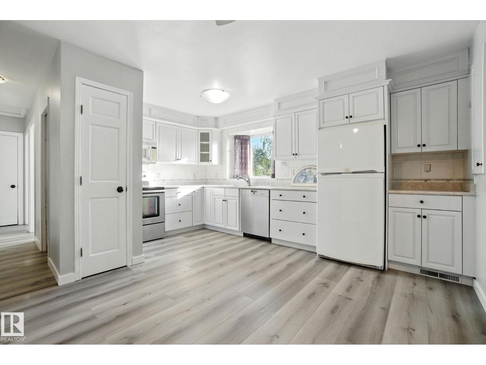 15711 89 Av Nw, Edmonton, Alberta  T5R 4R4 - Photo 19 - E4457370