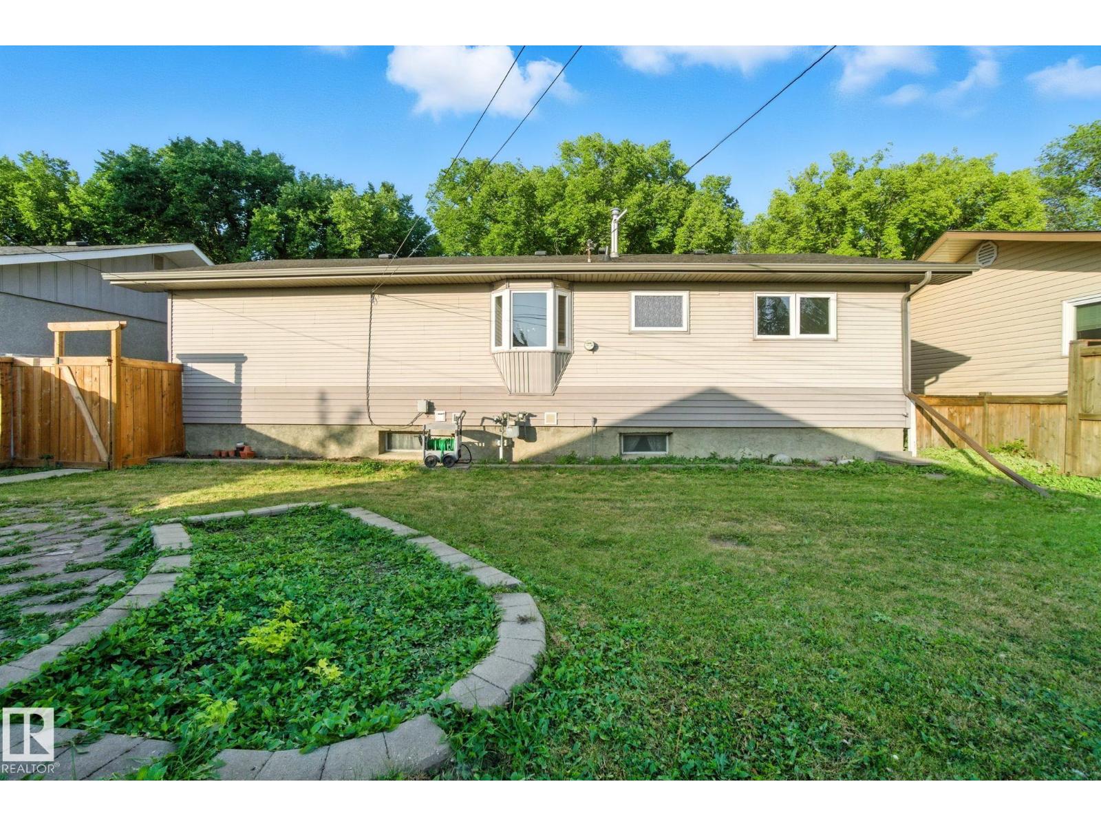 15711 89 Av Nw, Edmonton, Alberta  T5R 4R4 - Photo 62 - E4457370