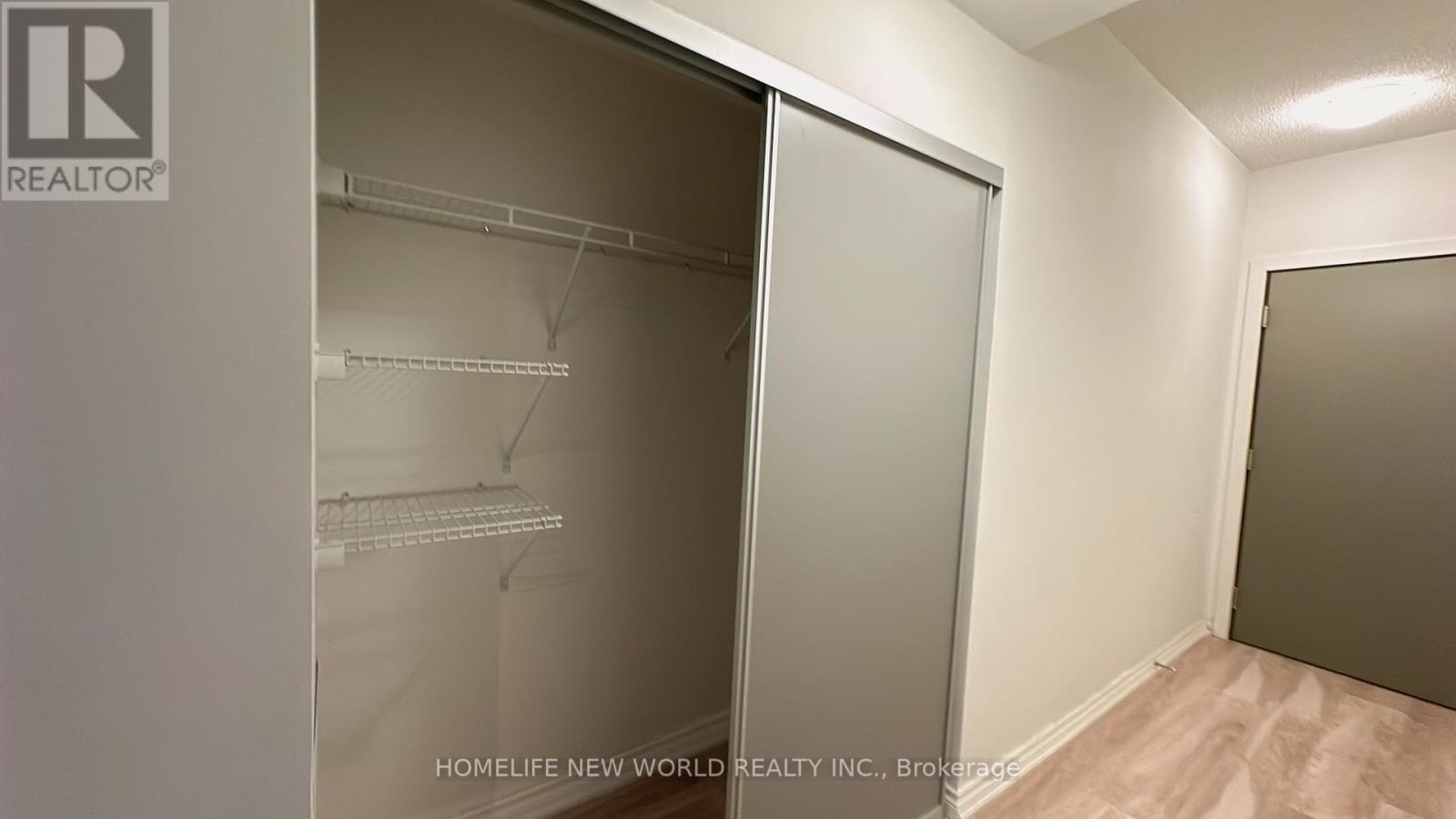 402 - 30 Nelson Street, Toronto (Waterfront Communities), Ontario  M5V 0H5 - Photo 15 - C12402935