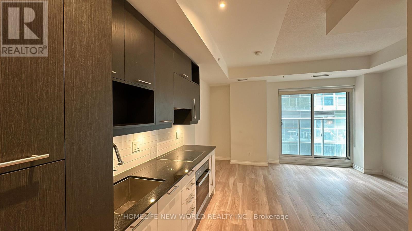 402 - 30 Nelson Street, Toronto (Waterfront Communities), Ontario  M5V 0H5 - Photo 9 - C12402935