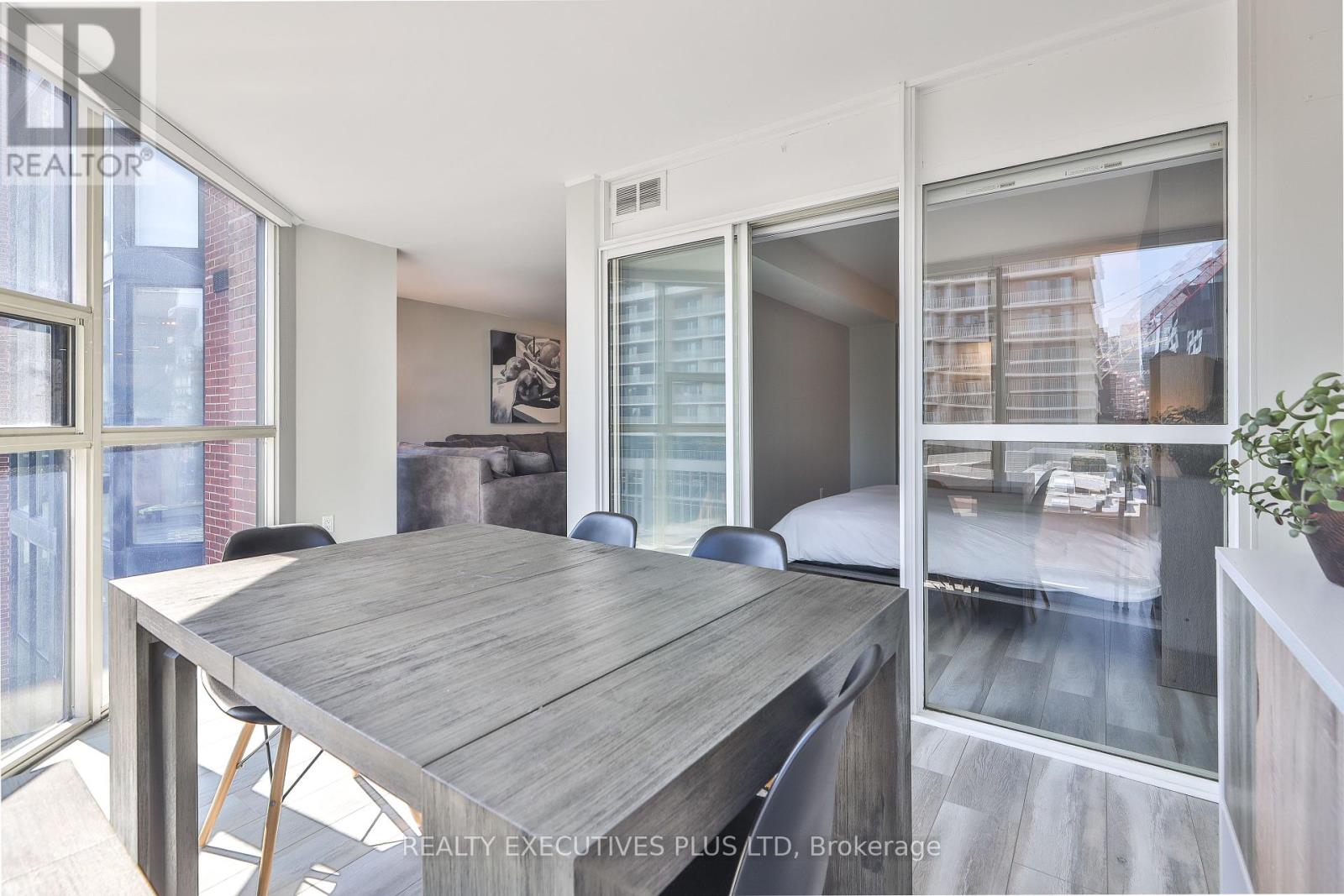 811 - 701 King Street W, Toronto, Ontario  M5V 2W7 - Photo 26 - C12402951