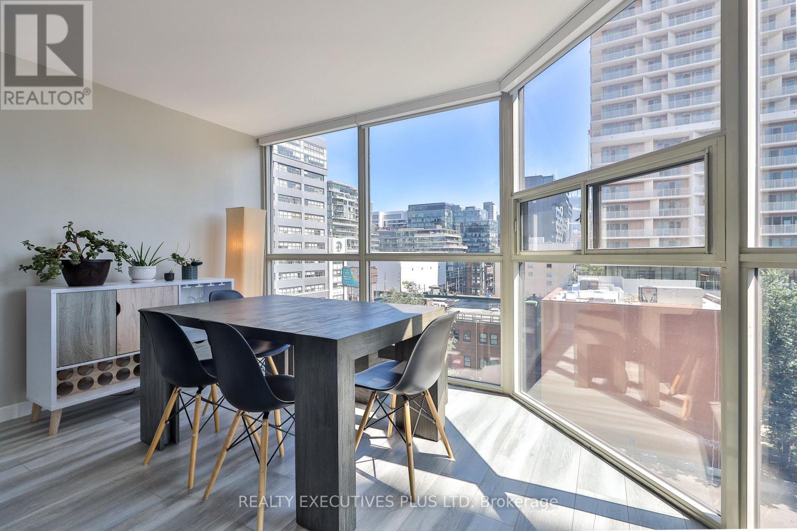 811 - 701 King Street W, Toronto, Ontario  M5V 2W7 - Photo 7 - C12402951