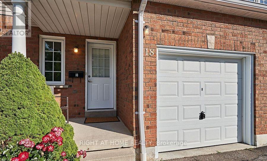 18 - 10 Bassett Boulevard, Whitby, Ontario  L1N 9C3 - Photo 2 - E12402931