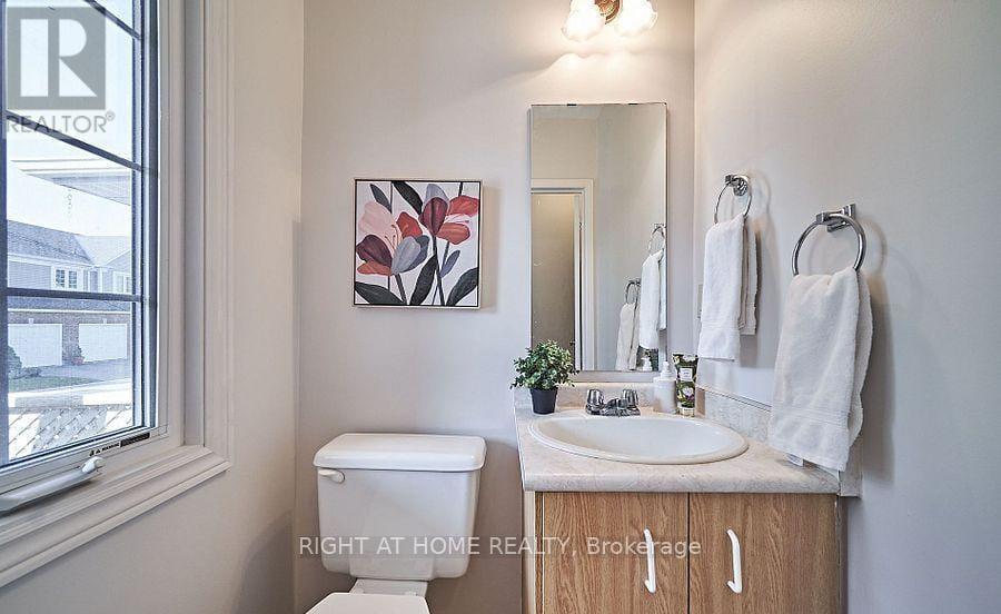 18 - 10 Bassett Boulevard, Whitby, Ontario  L1N 9C3 - Photo 6 - E12402931