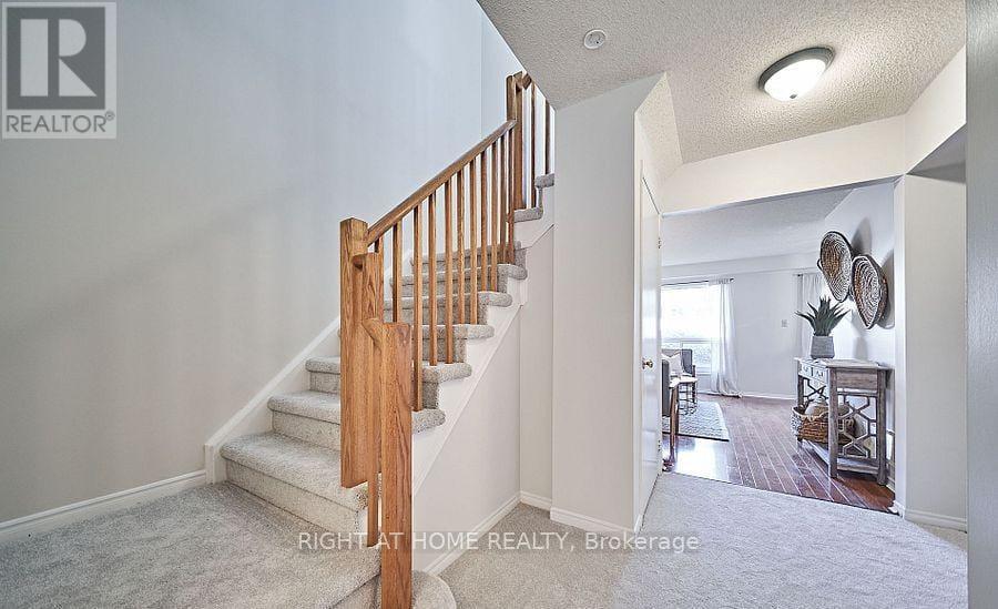 18 - 10 Bassett Boulevard, Whitby, Ontario  L1N 9C3 - Photo 7 - E12402931