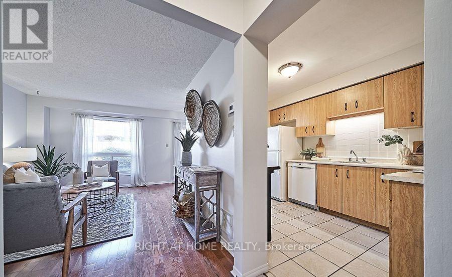 18 - 10 Bassett Boulevard, Whitby, Ontario  L1N 9C3 - Photo 8 - E12402931