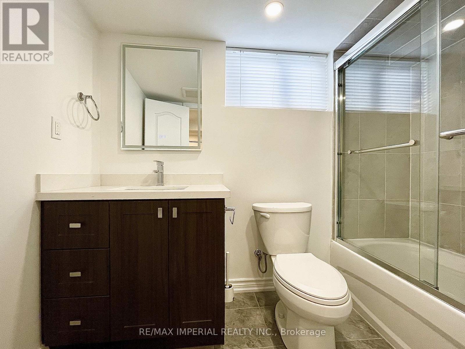 Bsmt - 254 Browndale Crescent, Richmond Hill (Crosby), Ontario  L4C 3J1 - Photo 13 - N12402941