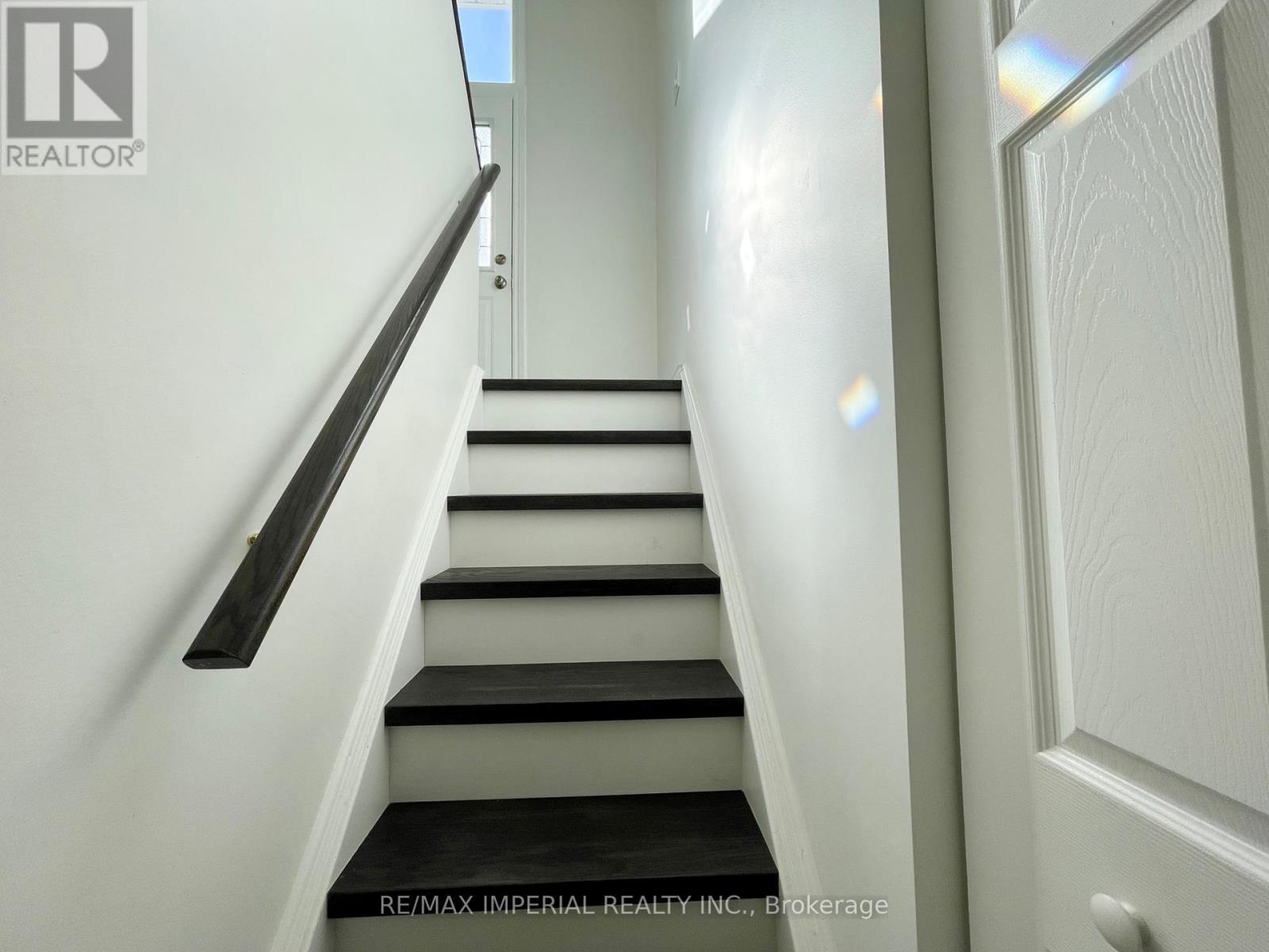 Bsmt - 254 Browndale Crescent, Richmond Hill (Crosby), Ontario  L4C 3J1 - Photo 19 - N12402941