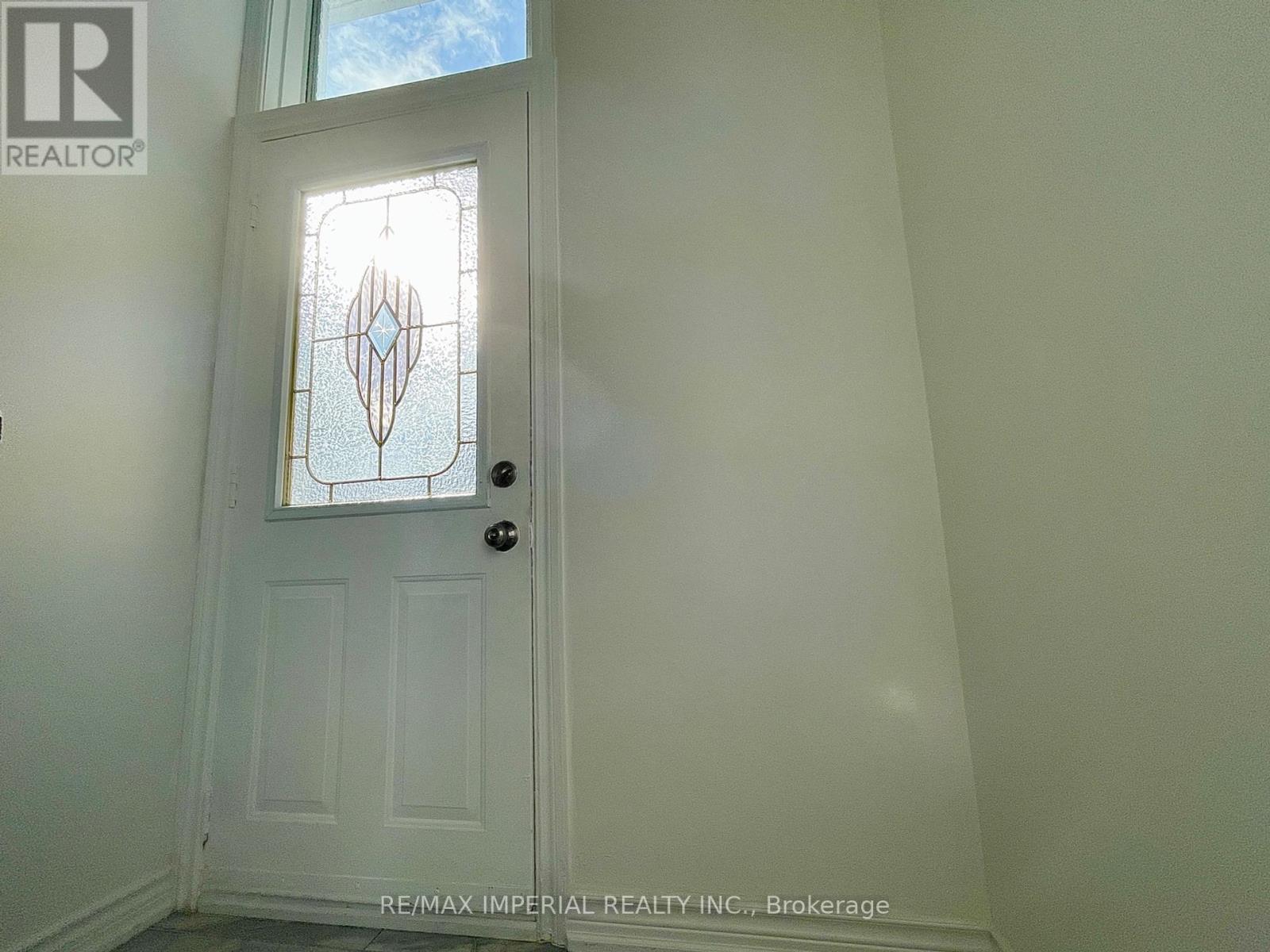 Bsmt - 254 Browndale Crescent, Richmond Hill (Crosby), Ontario  L4C 3J1 - Photo 21 - N12402941