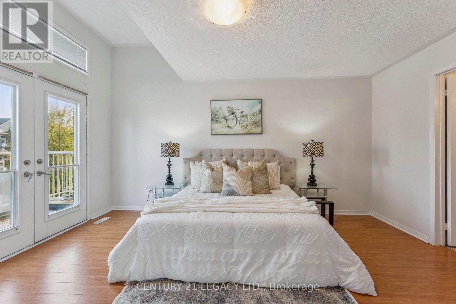 52 Pennyroyal Crescent, Brampton (Bramalea North Industrial), Ontario  L6S 6J7 - Photo 13 - W12402918