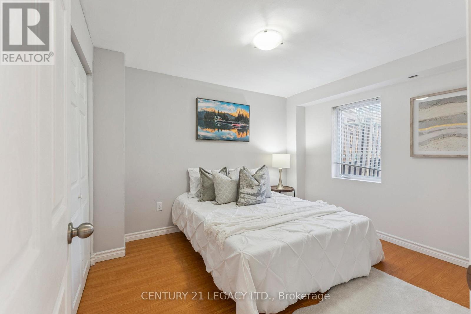 52 Pennyroyal Crescent, Brampton (Bramalea North Industrial), Ontario  L6S 6J7 - Photo 28 - W12402918