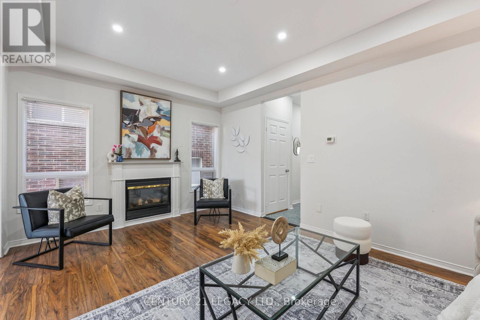 52 Pennyroyal Crescent, Brampton (Bramalea North Industrial), Ontario  L6S 6J7 - Photo 6 - W12402918