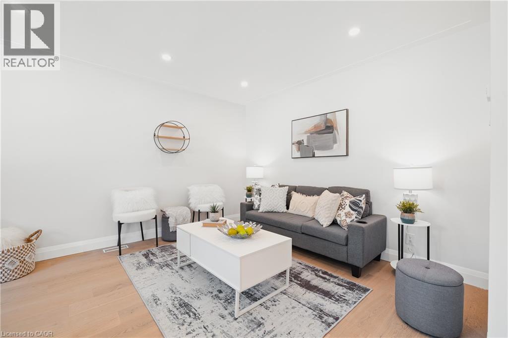 Property at 537 GLEN MANOR Boulevard image 5