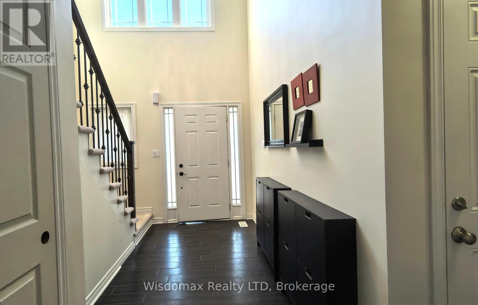 Upper Unit - 8429 Kelsey Crescent, Niagara Falls, Ontario  L2H 0E6 - Photo 2 - X12402969