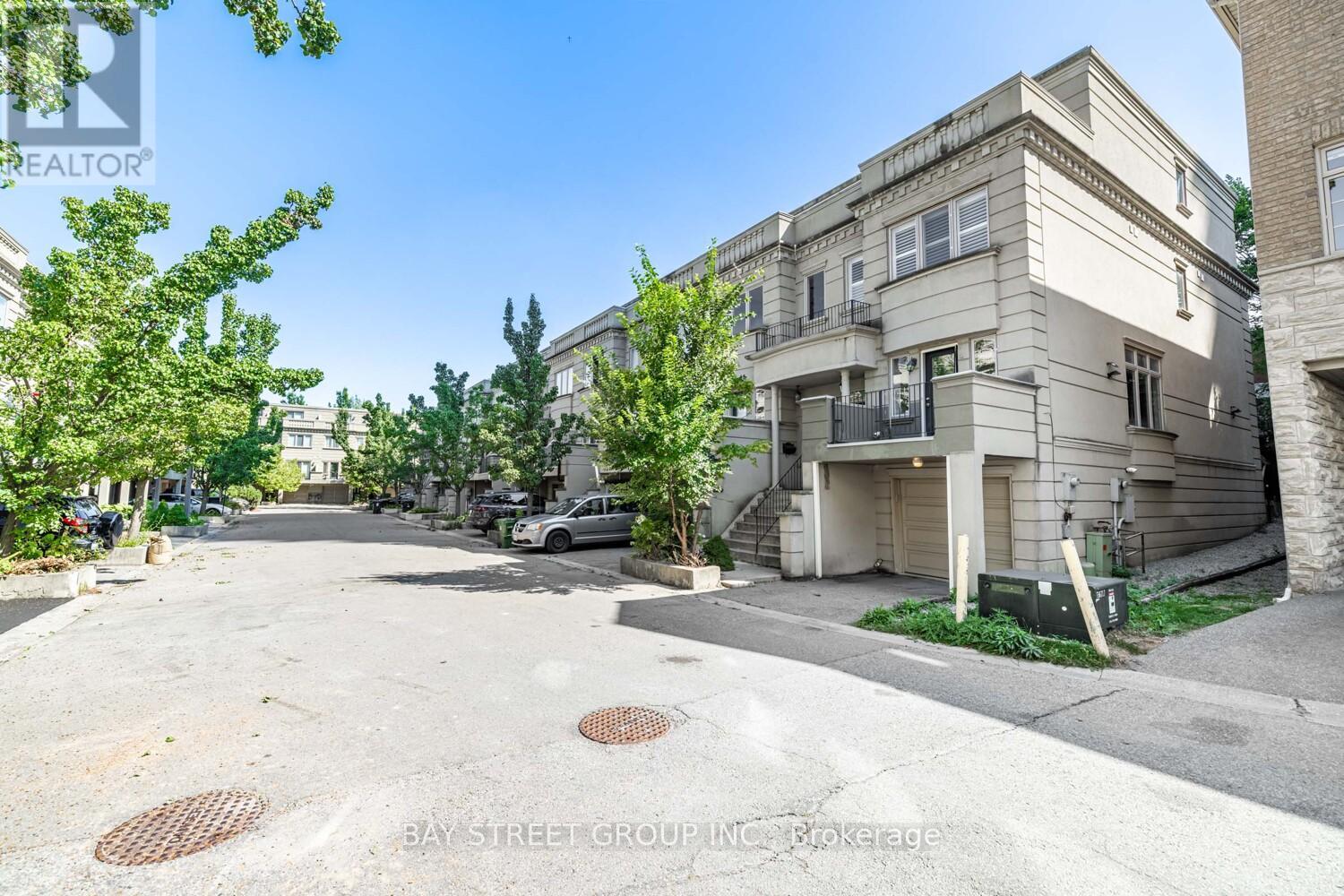 Property at 35 WILLIAM POOLE WAY image 3