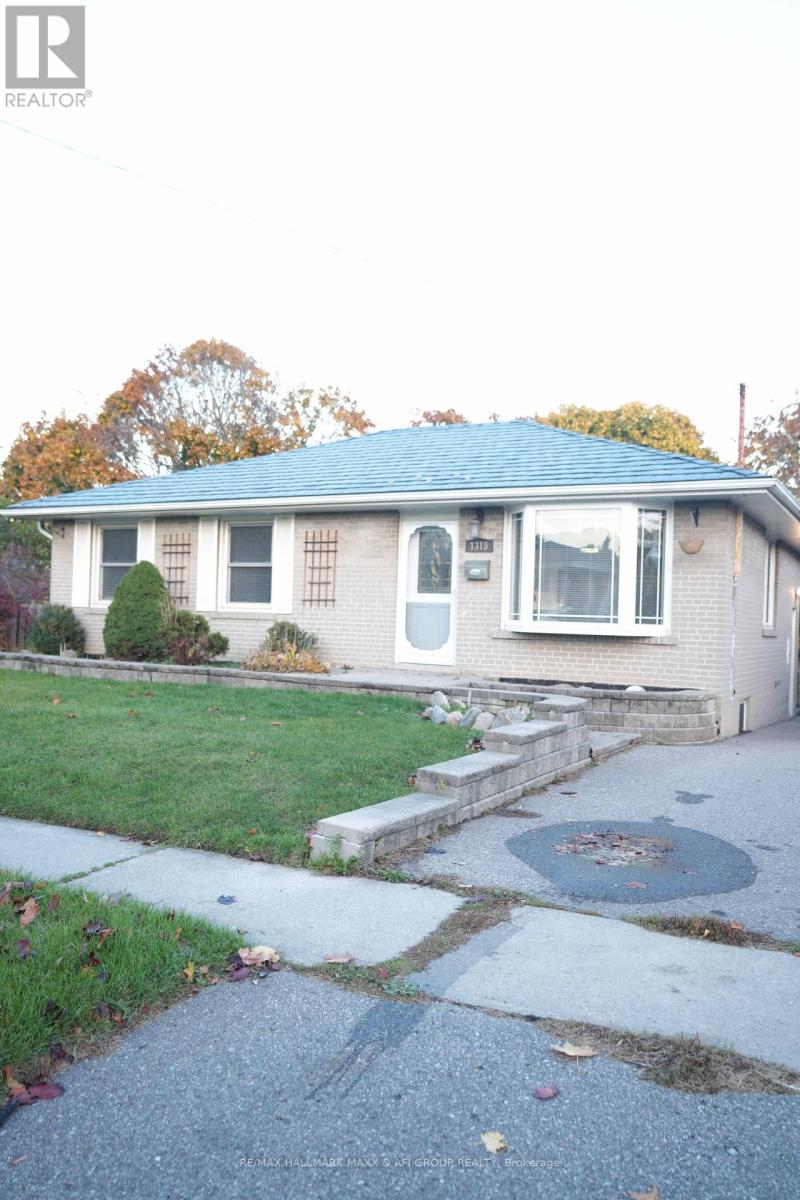 1315 Scugog Avenue, Oshawa, Ontario  L1J 1J5 - Photo 1 - E12402963