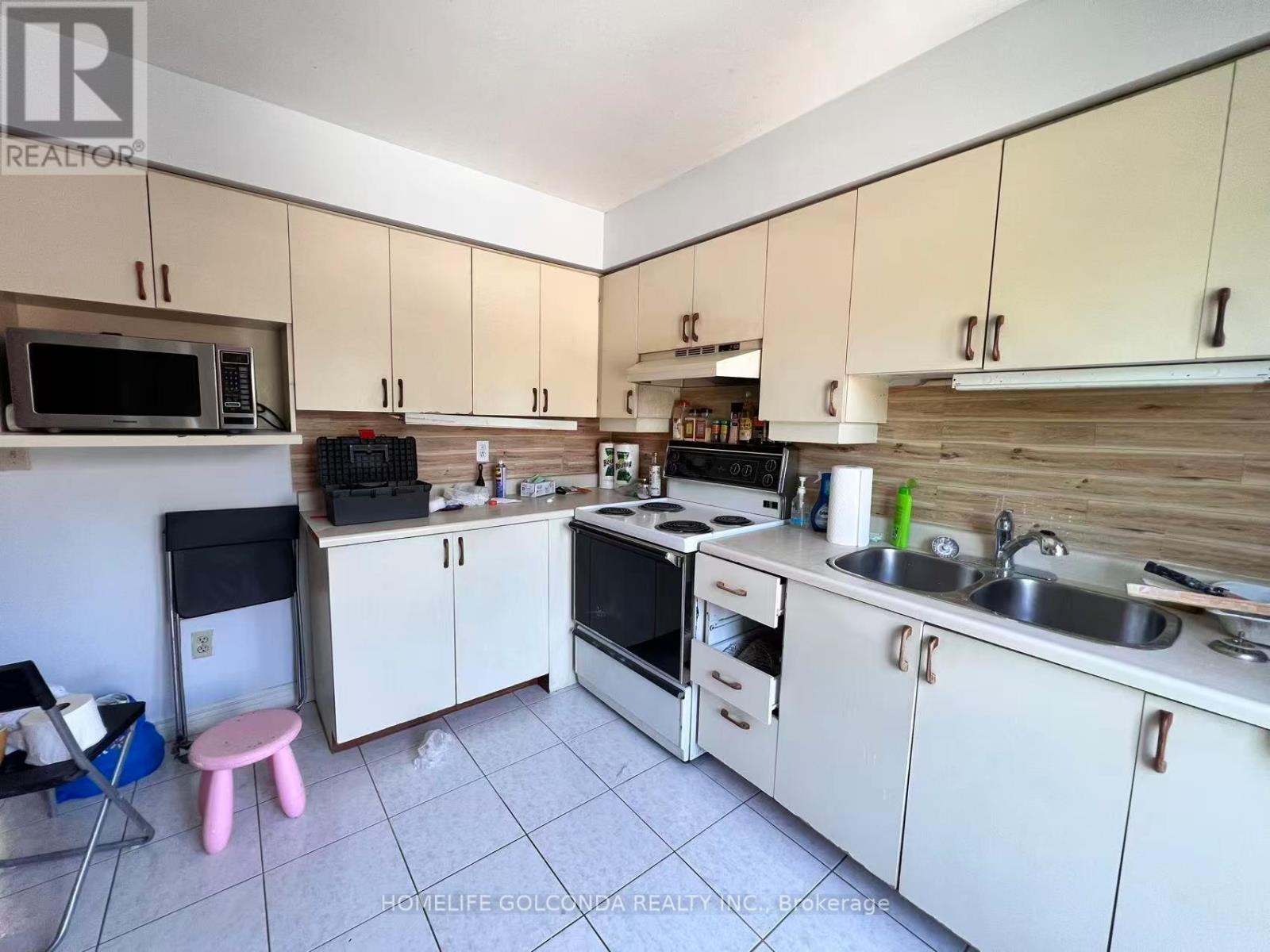 Unit 29 - 25 Whitecap Boulevard, Toronto (Scarborough Village), Ontario  M1M 2Y5 - Photo 10 - E12402965