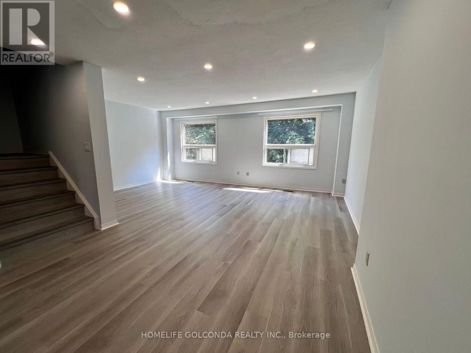 Unit 29 - 25 Whitecap Boulevard, Toronto (Scarborough Village), Ontario  M1M 2Y5 - Photo 3 - E12402965
