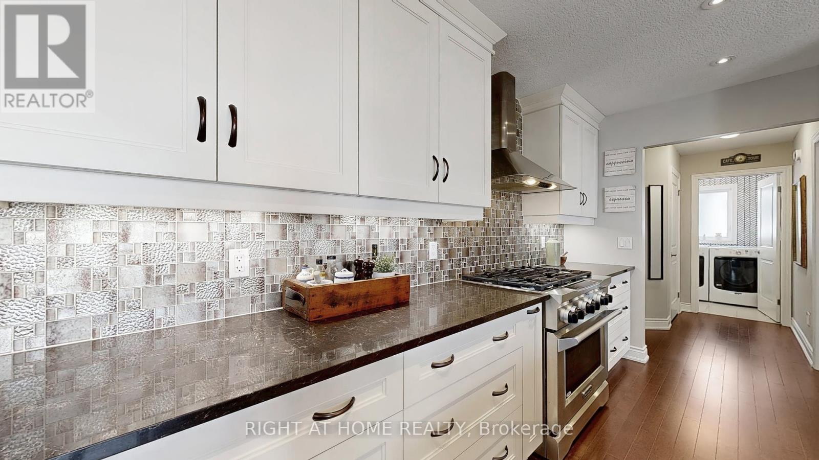 114 Anchors Way, Blue Mountains, Ontario  N0H 2P0 - Photo 11 - X12402960